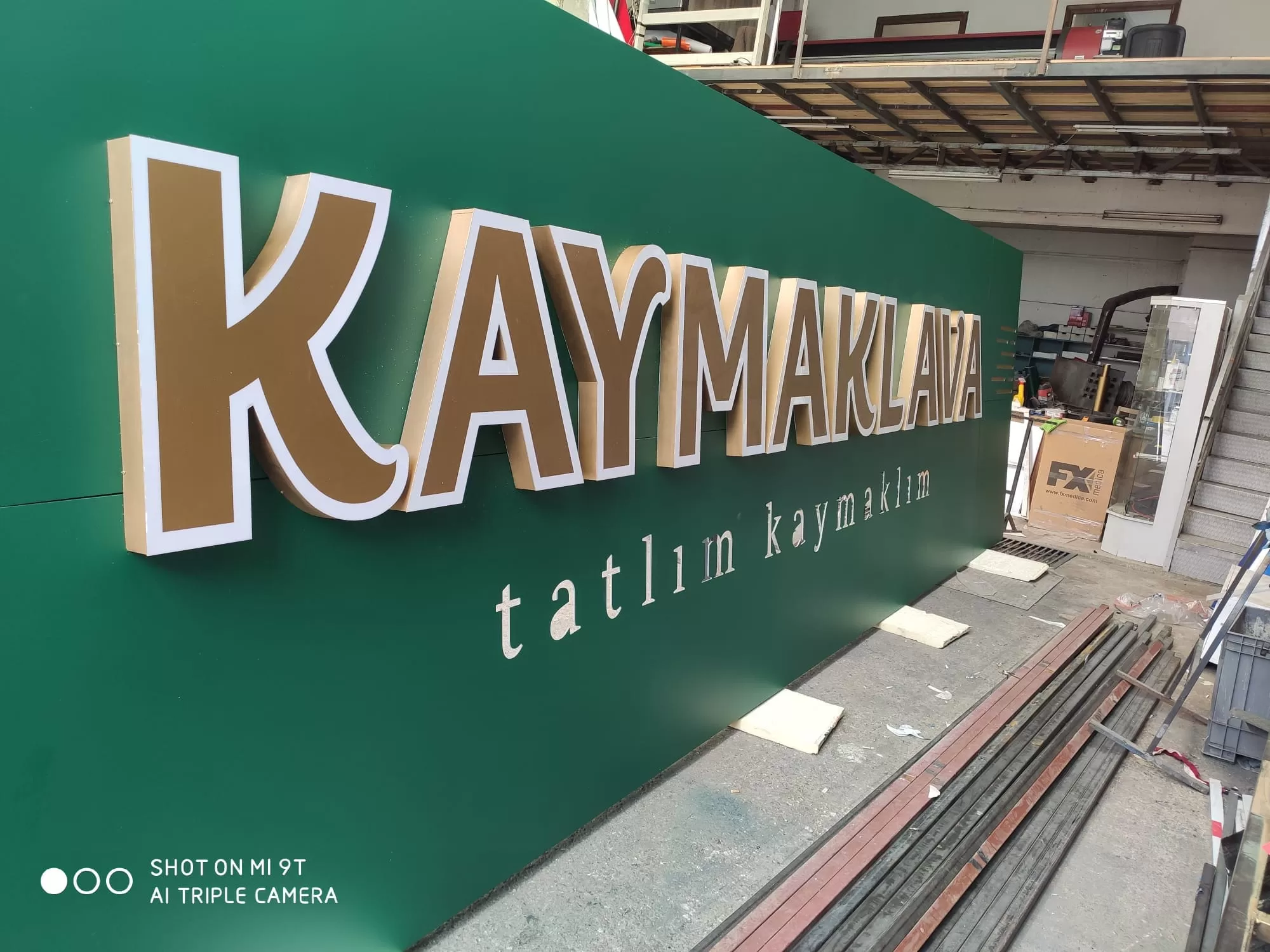 Vakum ile şekil verilmiş pleksi harf | Ankara Reklamcı tabela